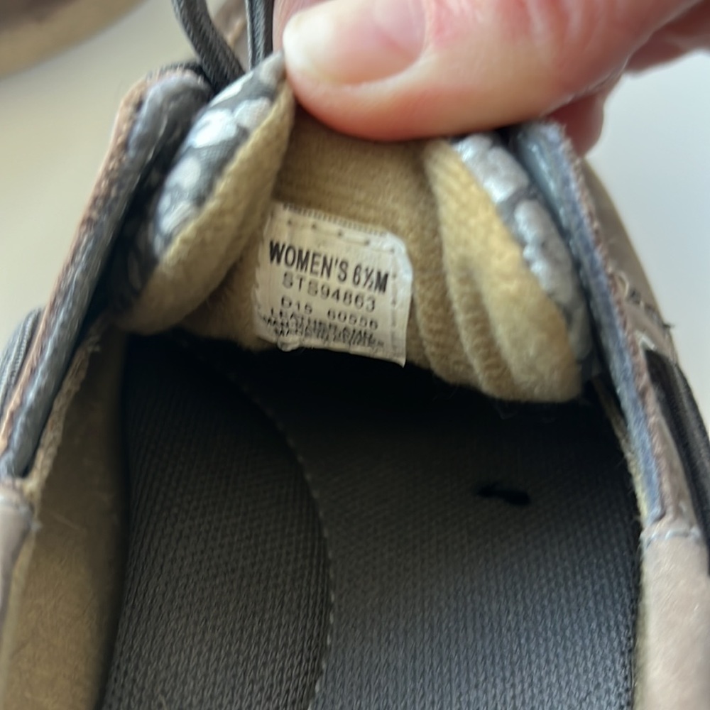 Sperrys - Picture 4 of 4